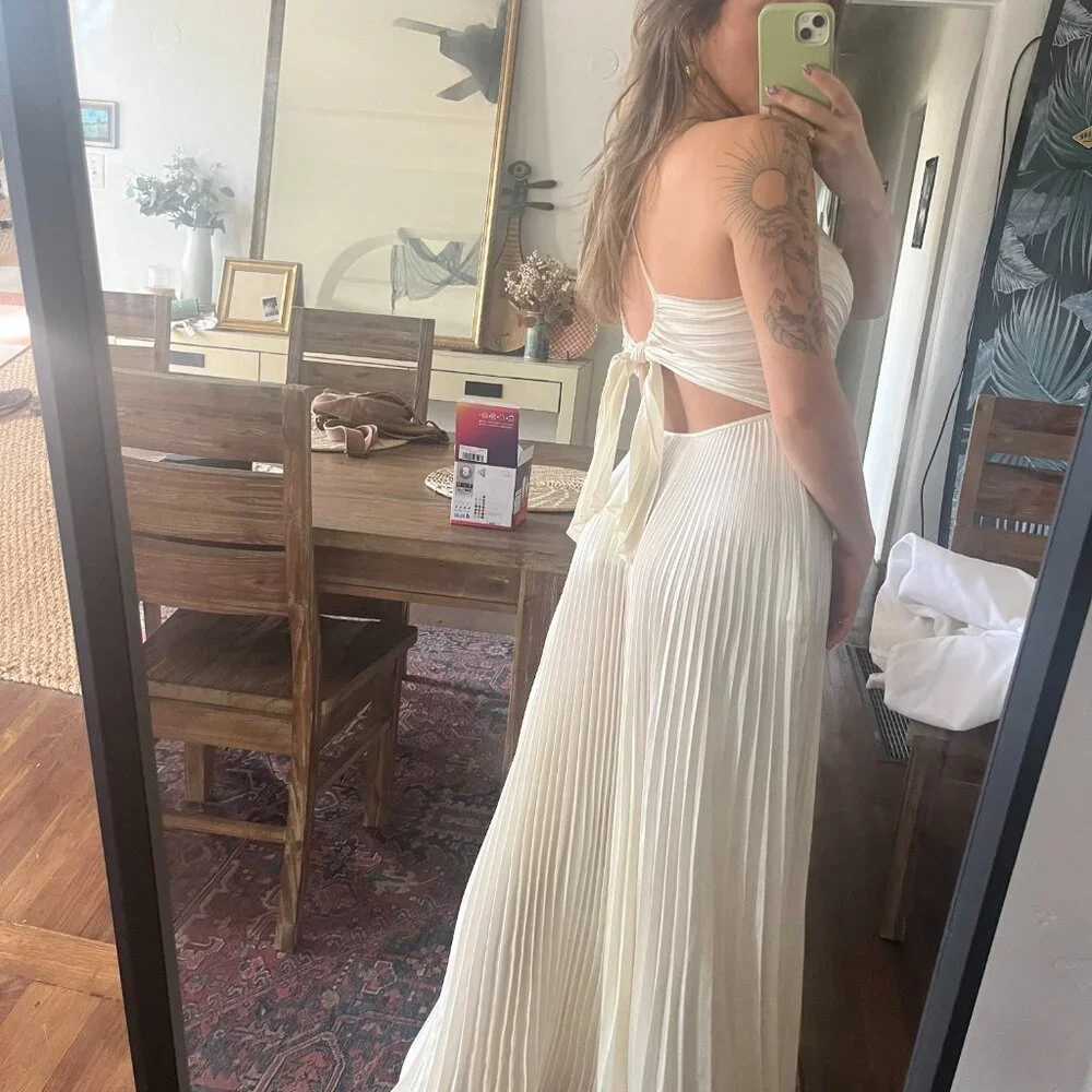 ALC Aries Pleated White Gown - Picture 4 of 5